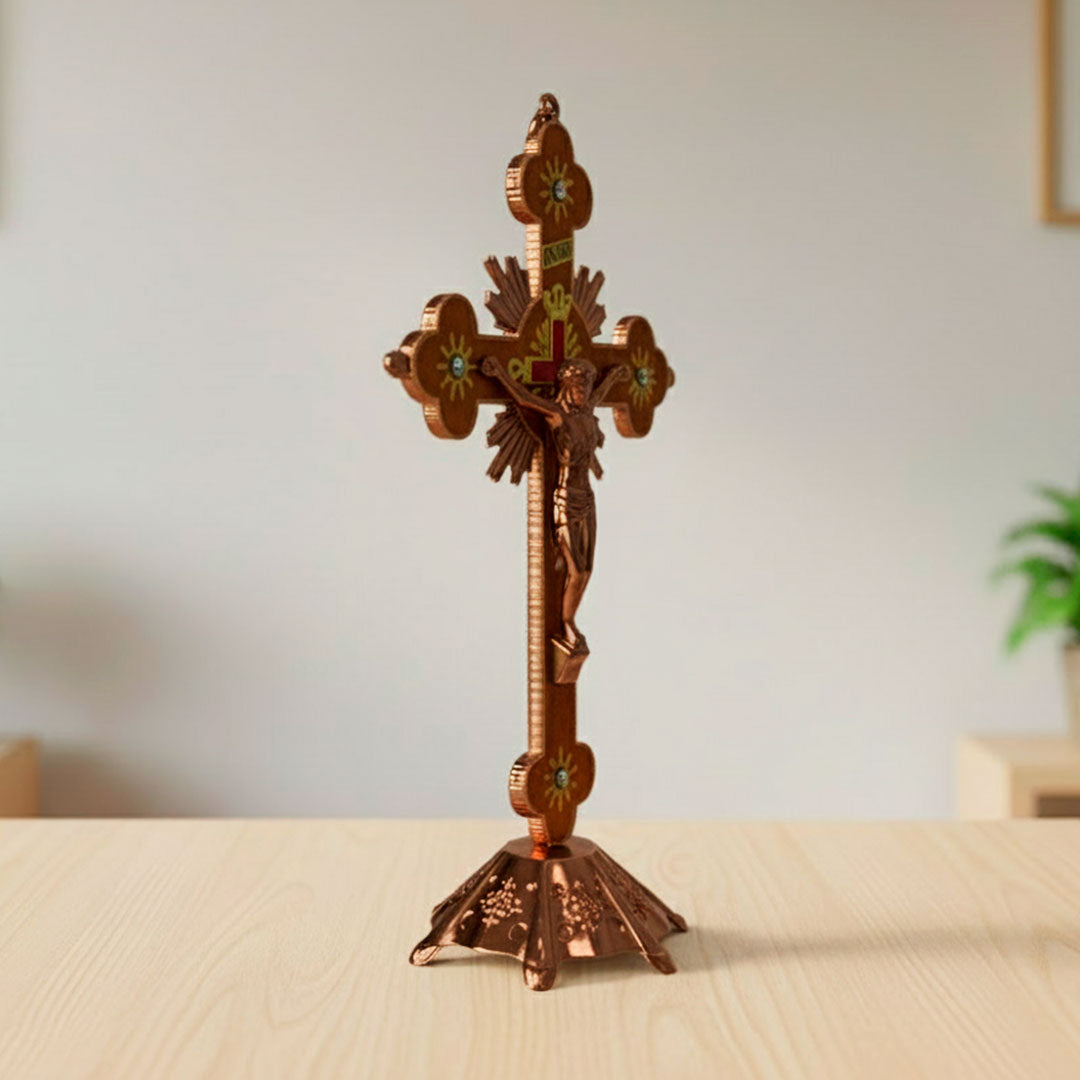 Crucifixo Glória Celestial em Metal Ornamentado - Mesa