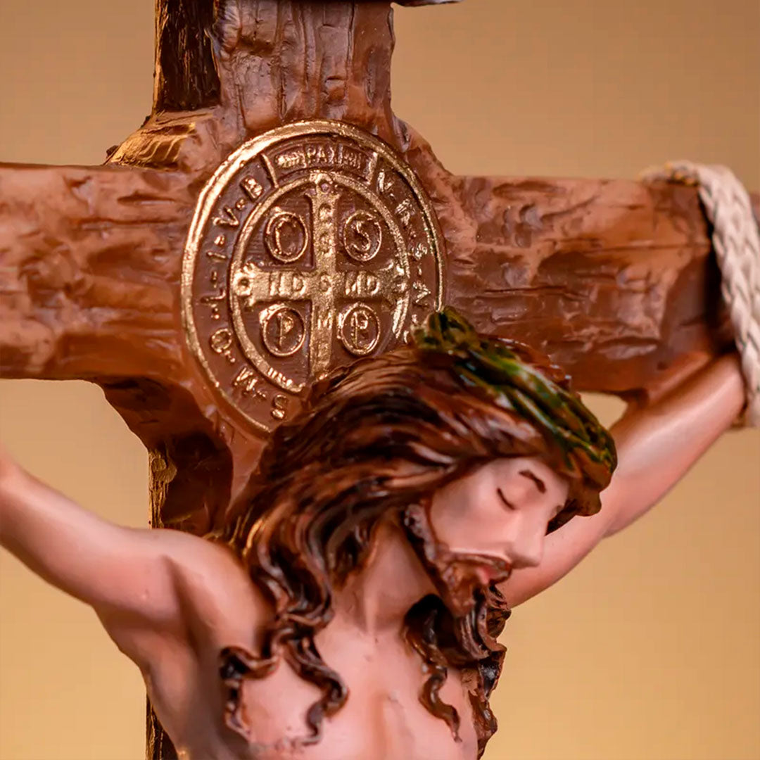 Crucifixo Paixão de Cristo em Resina - Parede