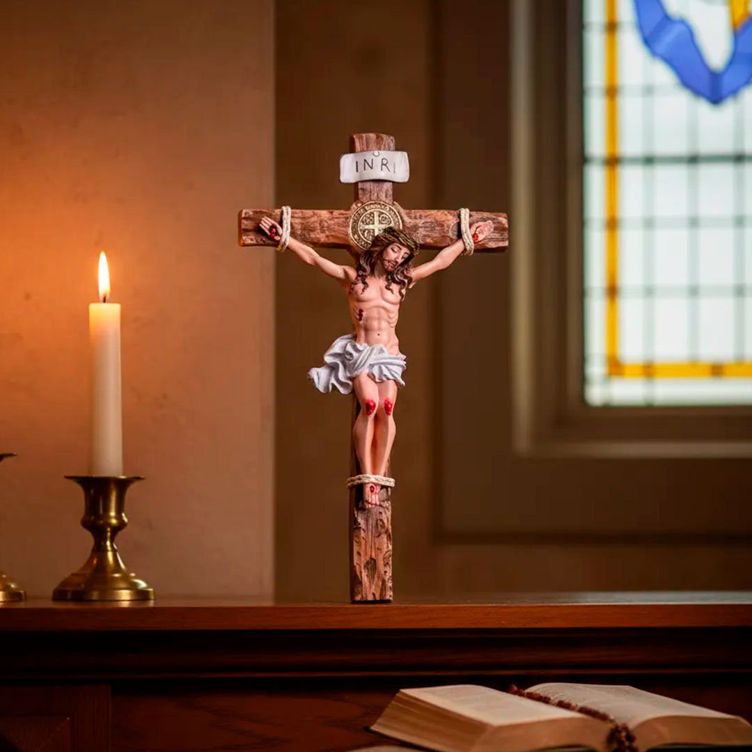 Crucifixo Paixão de Cristo em Resina - Parede