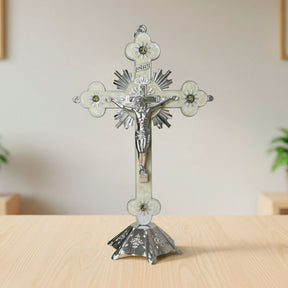 Crucifixo Glória Celestial em Metal Ornamentado - Mesa