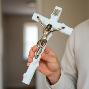Crucifixo Redentor em Resina e Metal - Parede