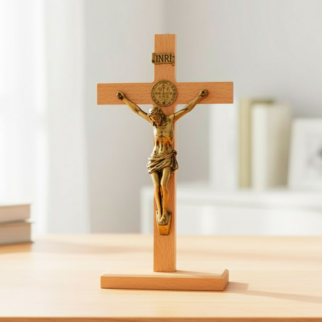 Crucifixo Medalha de São Bento em Madeira e Metal - Mesa/Parede