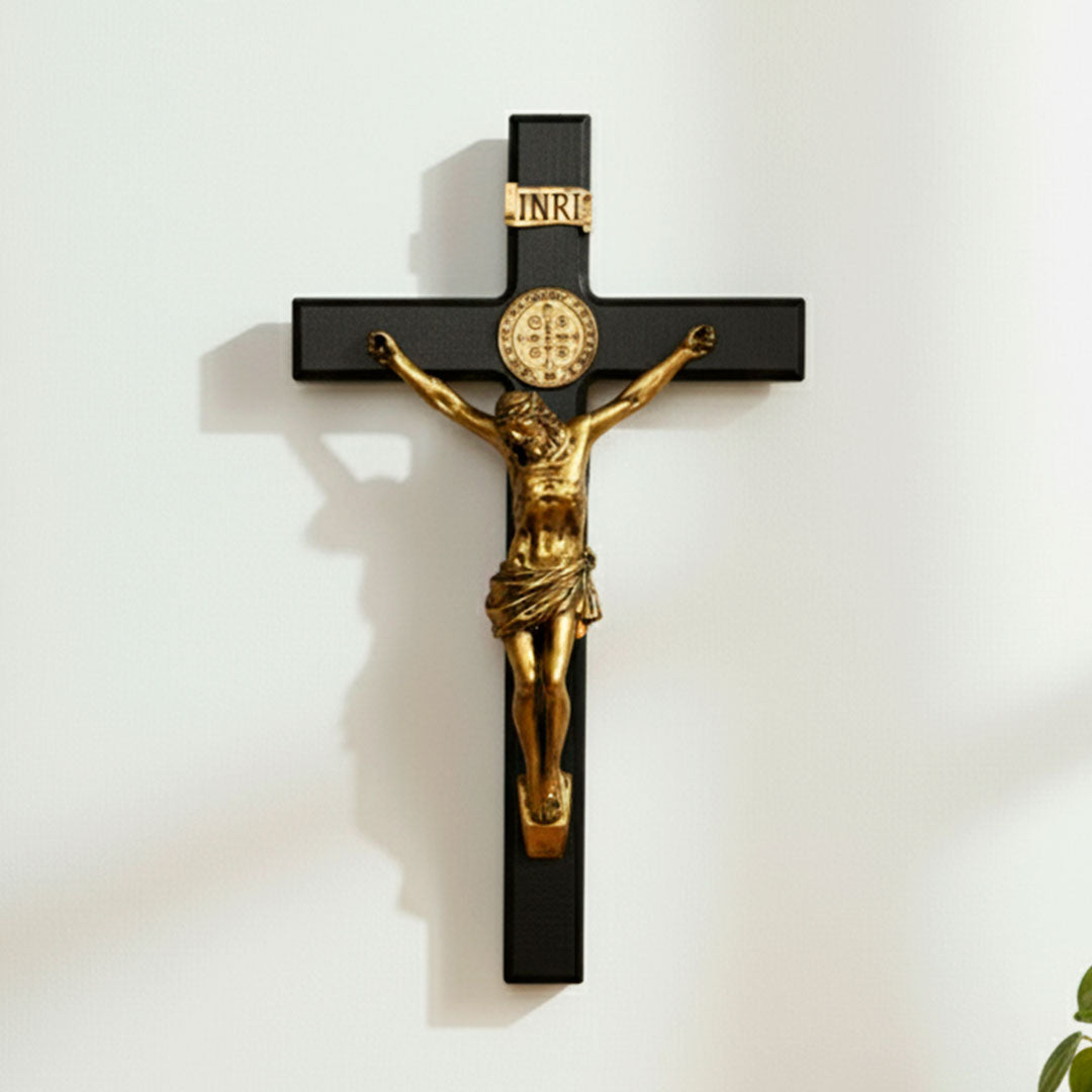 Crucifixo Medalha de São Bento em Madeira e Metal - Mesa/Parede