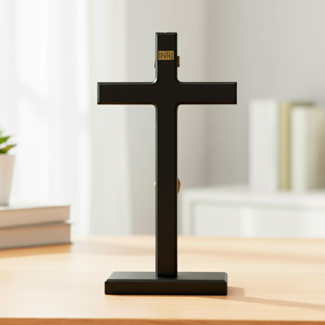 Crucifixo Medalha de São Bento em Madeira e Metal - Mesa/Parede