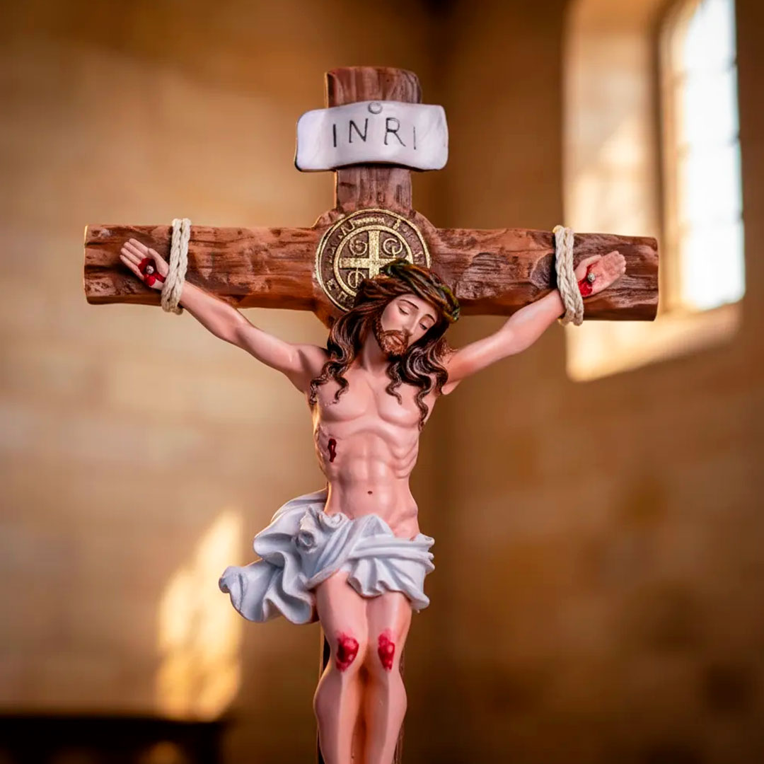Crucifixo Paixão de Cristo em Resina - Parede