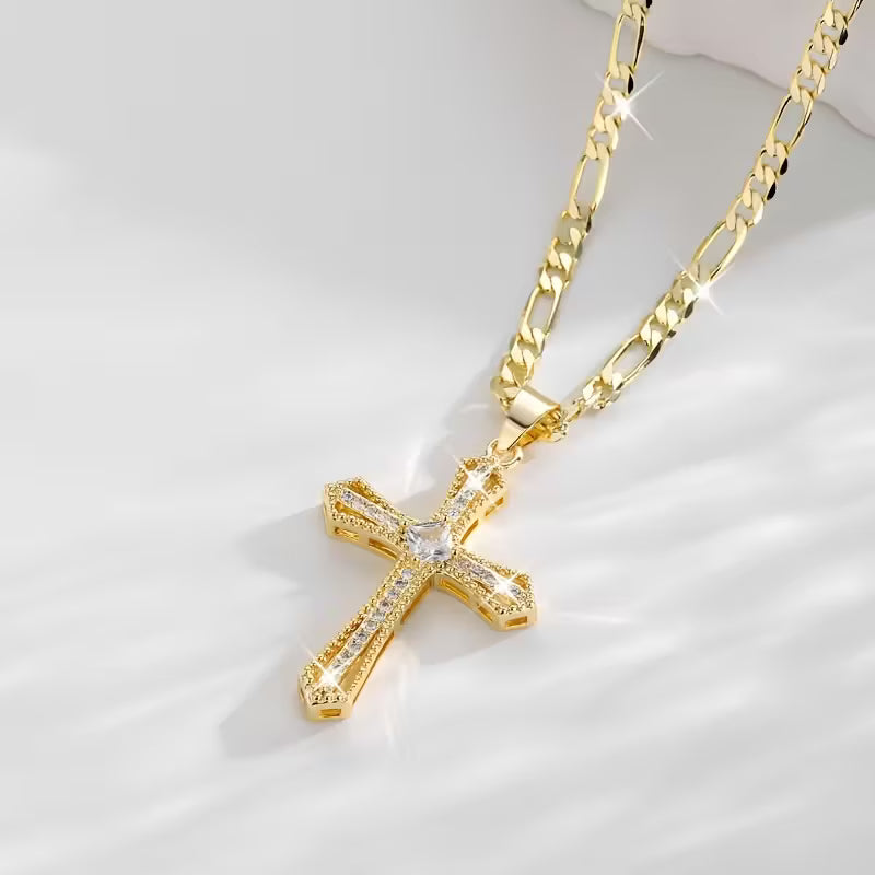 Colar com Pingente de Cruz com Strass